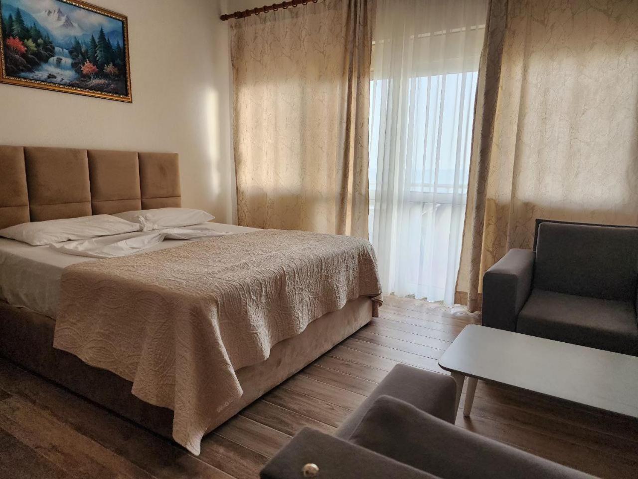 Hotel Maren Durrës 外观 照片